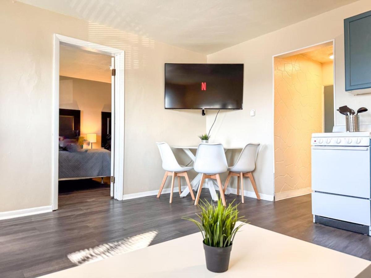 Downtown Area 2 Beds Sofa Bed Sleep 6 Stylish *